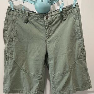 Kuhl Spire Shorts Women’s Size 8 Green Hiking Pockets